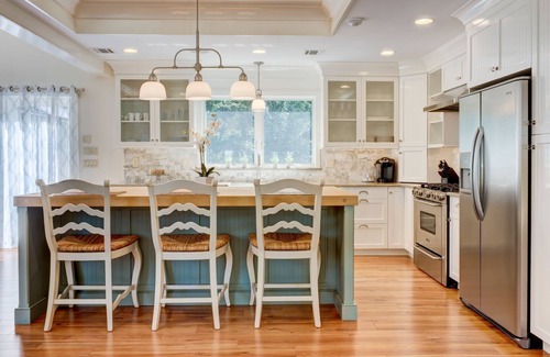 East Hampton House | Exclusive Sag Harbor Getaway with Hot Tub & Ocean Views