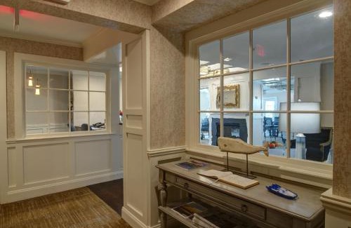 Sag Harbor Hotel | Scenic Sag Harbor Inn with Pool and Ocean Views