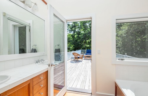 North Haven House | Idyllic Sag Harbor Retreat with Pool, Spa & Ocean Views