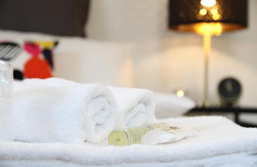 Sandnes Apartment | Explore Saga Caves: Family-Friendly Retreat with Amenities