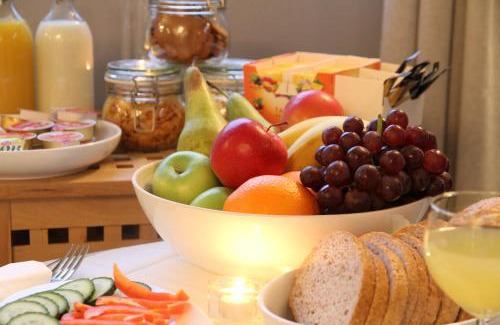 Sandnes Apartment | Explore Saga Caves: Family-Friendly Retreat with Amenities