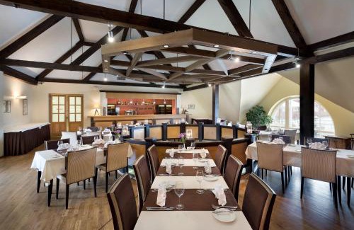 Sagadi Hotel | Elegant Sagadi Manor Hotel: Pet Friendly & Kid Approved