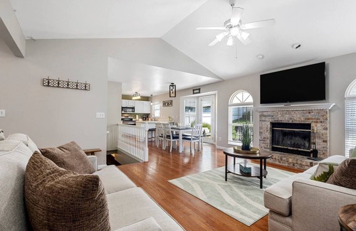 O'Fallon House | Experience Sage Haven Ranch Retreat: Pet-Friendly Escape