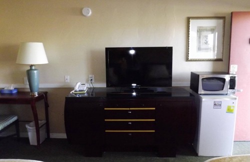 Vernal Hotel | Comfortable Sage Motel with Spa and Family-Friendly Amenities