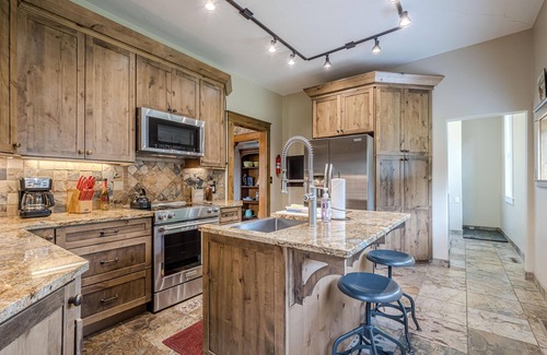 Fruita House | Pet-Friendly Sagebrush II: Downtown Retreat with Pool & BBQ