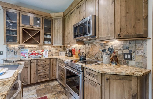 Fruita House | Pet-Friendly Sagebrush II: Downtown Retreat with Pool & BBQ