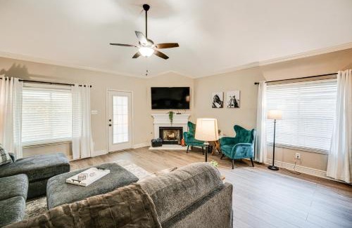 Saginaw House | Pet-Friendly Saginaw Home with Fenced Yard Near Fort Worth