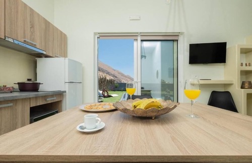 Perissa Villa | Discover Sagma Villas: Guest Rated 10/10 with Pool & Spa