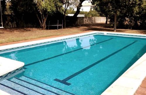 Sanlucar de Barrameda House | Discover Sagrado Corazón: Oceanfront Chalet with Pool