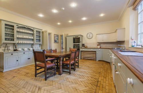 East Dereham House | Unwind at Saham Grove Hall – Your Ideal Retreat Awaits