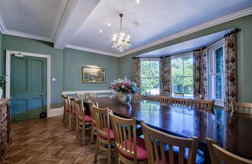 East Dereham House | Unwind at Saham Grove Hall – Your Ideal Retreat Awaits