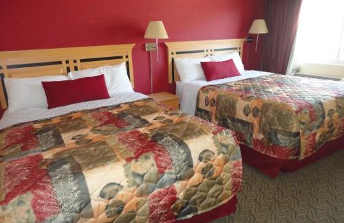 Okanagan-Similkameen Hotel | Pet-Friendly Oasis at Sahara Courtyard Inn Penticton