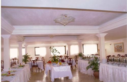 Laayoune Hotel | Pet-Friendly Oasis at Sahara Line Hotel with Breakfast Included