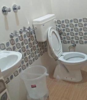Katra House | Cozy Sahiba Paying Guest House: Family and Pet Friendly