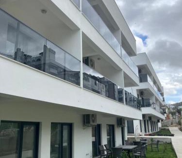 Gulluk Apartment | Family-Friendly Retreat at Sahil Aparts - Güllük