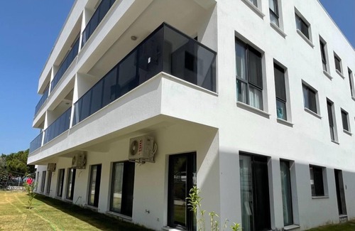 Gulluk Apartment | Top-Rated Sahil Aparts - Güllük with Oceanfront Access