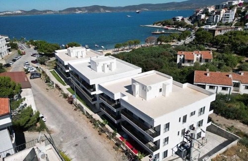 Gulluk Apartment | Top-Rated Sahil Aparts - Güllük with Oceanfront Access