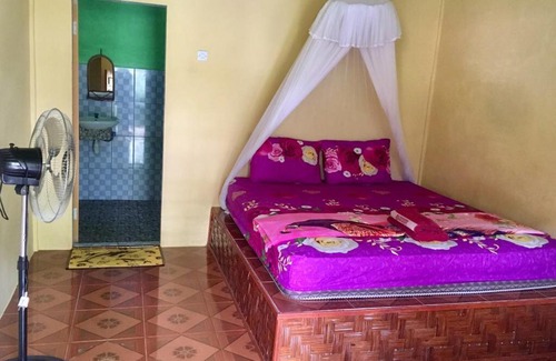 Bukit Lawang Hotel | Top-Rated Sahnan Guest House with Breakfast & Family Amenities