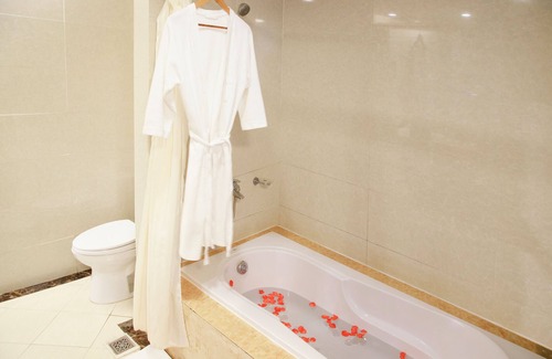 Dong Ha Hotel | Relax at Sai Gon Dong Ha Hotel: Top Amenities Await