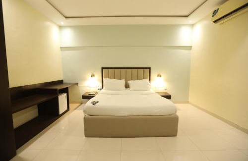 Andheri West Hotel | Comfortable Stay at Sai Park Inn - Ideal for Families & Pets