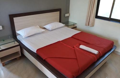 Tarkarli Hotel | Oceanfront Sai Sagar Beach Niwas for Family Getaways