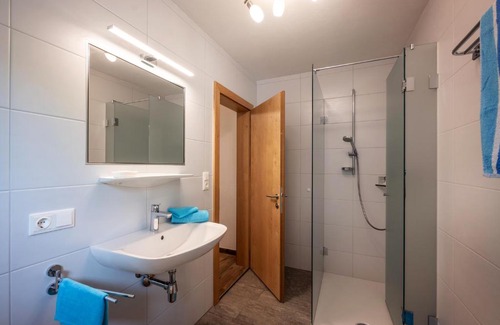 Hainzenberg Ski Chalet | Pet-Friendly Retreat at Saibatenhof – Guest Rated 9.7/10