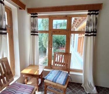 Tingmosgang House | Pet-Friendly Saichen Lamayuru Guest House for Families
