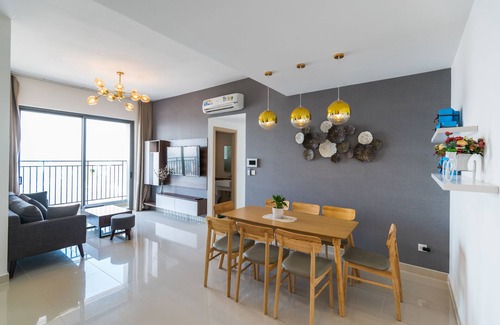 District 4 Apartment | Discover Saigon Downtown 3BR Apt with Free Gym & Pool Access