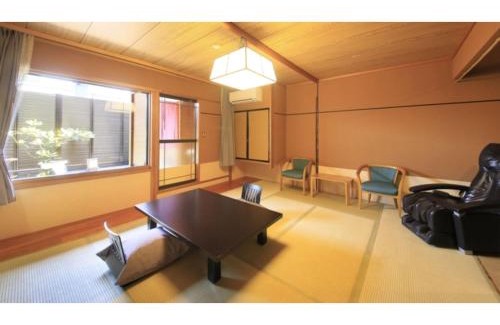 Kaminoyama Hotel | Family-Friendly Retreat at Saikatei Jidaiya - Book Your Stay!