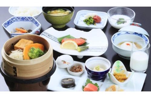 Kaminoyama Hotel | Family-Friendly Retreat at Saikatei Jidaiya - Book Your Stay!