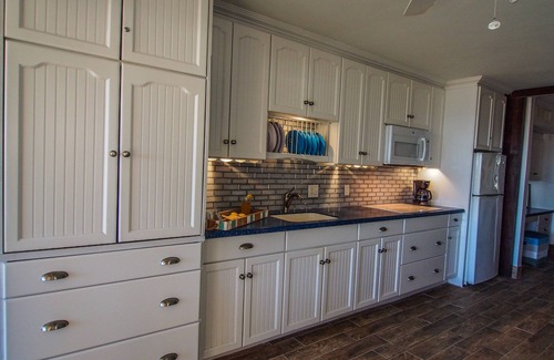 Red Hook Apartment | Beachfront Bliss: Sail Away II with Ocean View & Pool