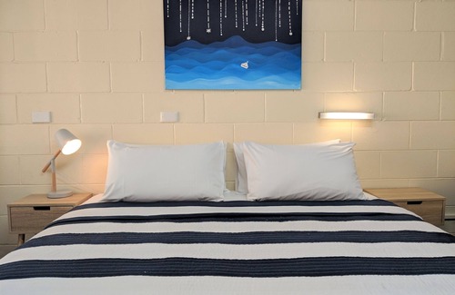 Yeppoon Hotel | Guest Rated 9.2: Sail Inn Motel with Family-Friendly Amenities