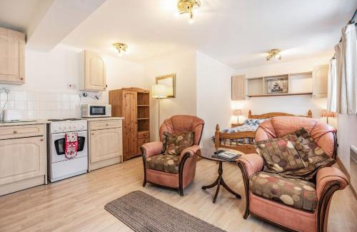 Yarmouth House | Pet-Friendly Retreat at Sail Loft Annexe – Rated 8.3/10