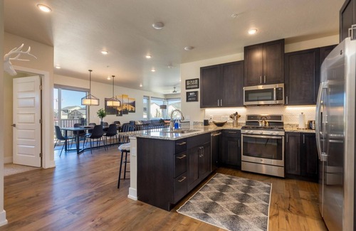Dillon Condo | Oceanfront Getaway at Sail Lofts by Summit County Retreats