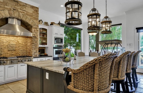 Panther Creek House | Tranquil Lakefront Retreat with Heated Pool & Spa Access