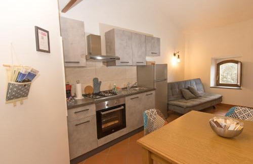Attigliano Apartment | Pet-Friendly SAILA Monolocale SATURNO with High Ratings