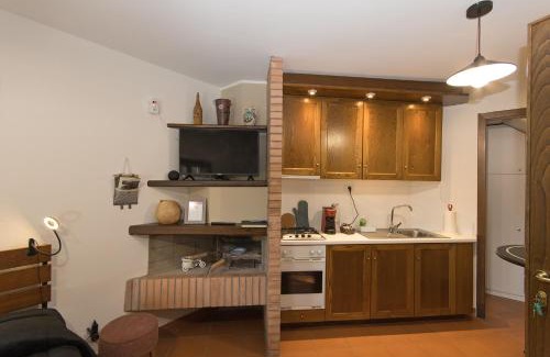 Attigliano Apartment | Pet-Friendly SAILA Monolocale VENERE with 9.4 Rating