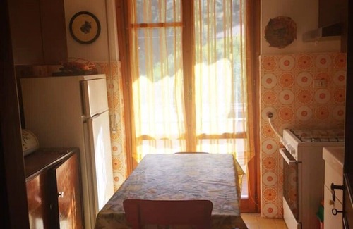 Rostio Apartment | Cozy Sailboat House with Garden and Pet-Friendly Amenities
