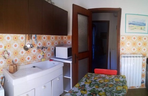 Rostio Apartment | Cozy Sailboat House with Garden and Pet-Friendly Amenities