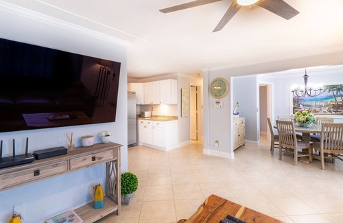 Hunt Club House | Discover Sailfish Paradise: Oceanfront Stay Near PGA