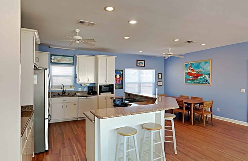 Villa Segunda House | Discover Sailfish: Oceanfront Views with Family-Friendly Amenities