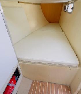 La Vila Olimpica del Poblenou Boat Rental | Sailing Experience in Barcelona