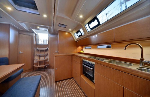 Varna Boat Rental | Experience Ocean Views on Sailing Yacht Queen Eliza