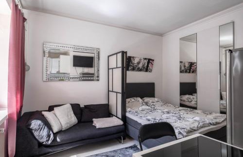 Punavuori Apartment | Cozy Sailor's Apartment: 4-Star Pet-Friendly Retreat