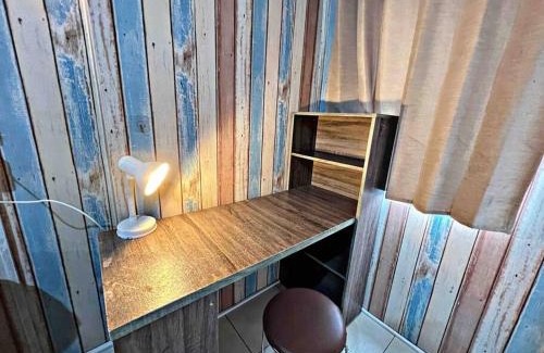 Pluit Apartment | Cozy Sailor Studio: Fast Wifi & Netflix by the Ocean