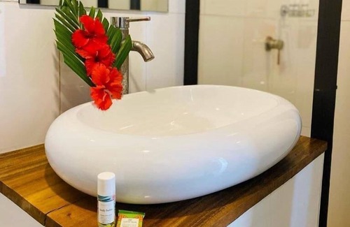 Nadi Hotel | Beachfront Escape at Sailors Beach Fiji with Pool & Dining