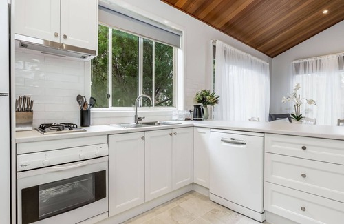 Inverloch Apartment | Premium Oceanfront Retreat at Sails Five - Inverloch