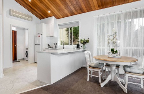 Inverloch Apartment | Premium Oceanfront Retreat at Sails Five - Inverloch