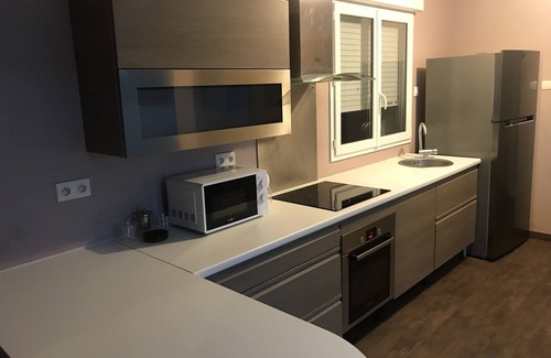 Saint-Avertin House | Cozy Retreat in Saint-Avertin with Spa and Breakfast