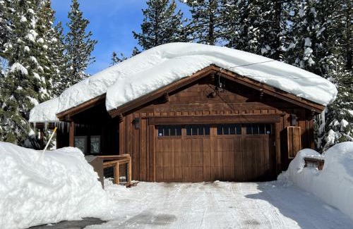 Truckee House | Saint Bernard: Upscale Mountain Retreat with Hot Tub & Pool